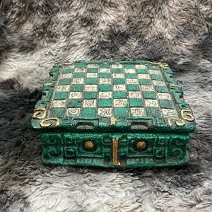 Vintage Mayan Aztec Chess Set Complete Green & White 8x8
inches